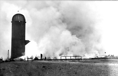 Incendie de la scierie Mageau Lumber Company, Field / Fire at the Mageau Lumber Companymill, Field