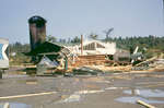 Usine de rabotage démolie par une tornade, Field, ON / Planing mill demolished by a tornado, Field, ON
