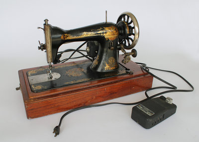 Singer Sewing Machine