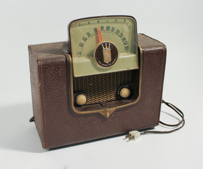 Zenith Suitcase Radio