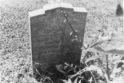 Tombstone of Janet Tennant and Andrew Meke