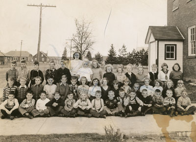 Miss Caldwell's Grade 2 & 3 Class Photograph, 1952