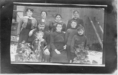 Noiak Family Postcard