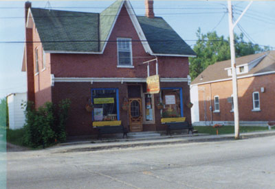 Storefront of Zak's Natural Food, circa 1990