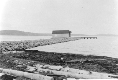 Edgar's Boat House and Dock, Sundridge, circa 1920