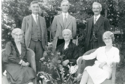 Group Photograph of William Anderson and Family, circa 1915