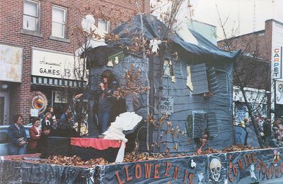Elmvale Fall Fair Halloween is Coming Soooooon Haunted House Float