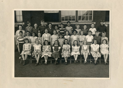 Schreiber Public School Class Picture