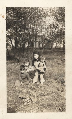 Luella (Anderson) and children, Sidney Jamieson, Shirley, Jamieson and Edith Jamieson