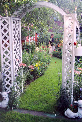 Swift Current Backyard Garden - Wynn Reid