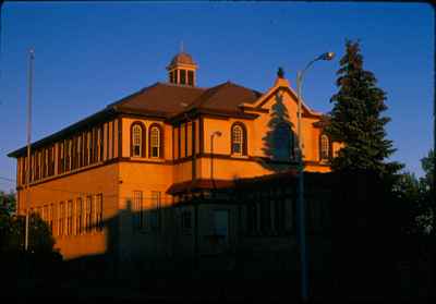 Beatty Collegiate - 101 2nd Ave NE