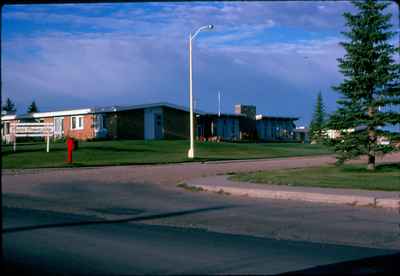 Prairie Pioneer Lodge Office & Entrance - Central Ave S