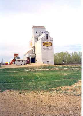 Grain Elevator in Ponteix, Saskatchewan