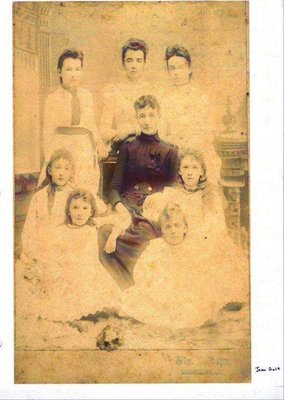 Young Women of Johnston and Norton Families of Glen Williams