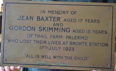 Plaque in Memory of Teenagers Jean Baxter and Gordon Skimming, 1923