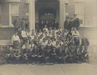 Oakville Trafalgar High School, 1915.