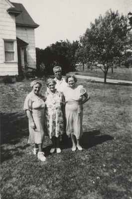 Eckhardt Wettlaufer With His Sisters Ada, Rosetta, and Charlotte.