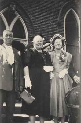 Guests At The Wedding of George & Yvonne Wettlaufer.