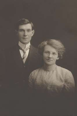 Will and Margaret Chisholm, 1910.