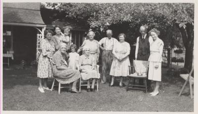 Smith Family Descendants, With Artifacts Relating to William Lyon Mackenzie’s Stay With The Family