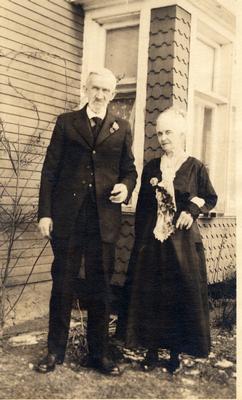 George and Emily Hardy's 60th Anniversary, 1922