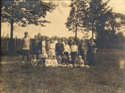 S.S. #11 School, Sheridan, June 16, 1913