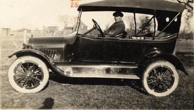 Moreley R. Wilkinson (1886 - 1931) & His New Ford