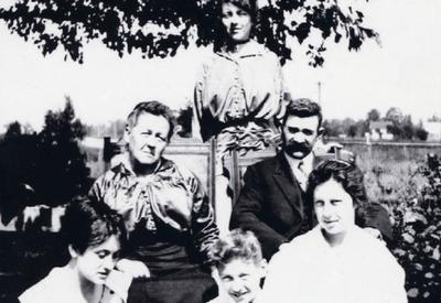 Edward O'Boyle And Family