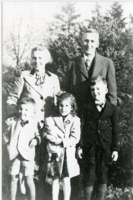 Family of Cecil Lawrence, Oct 1946.