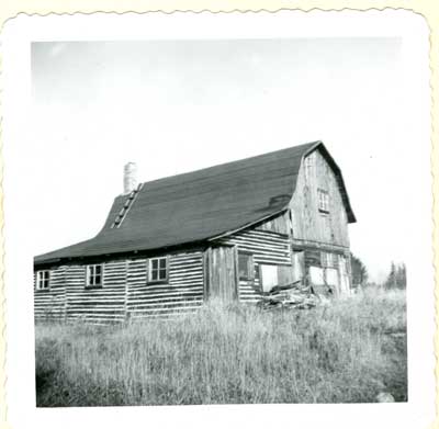 Barn on George Walker Farm, Thessalon, summer 1959.