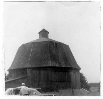 The Round Barn, Campbell farm, Thessalon, circa 1950
