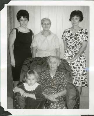 Mrs. Emma Scheurmann and Family, 1966