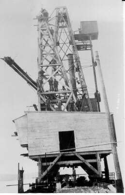 Rebuilding the Coal Trestle(~1916)