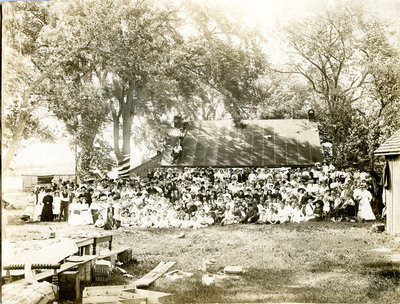 1911 Ketcheson Family Gathering
