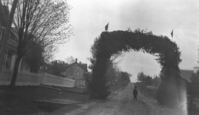 Chester under regiment arch, Leaskdale, ON., c. 1916