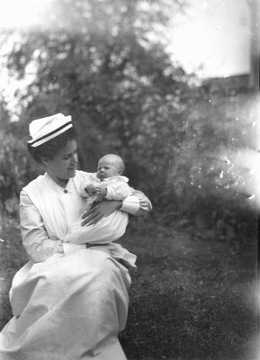 Chester Macdonald at 8 weeks of age.  Miss Fergusson, Leaskdale, ON.