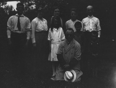 Macdonalds & Rev. Alonzo Smith & wife (unidentified 3rd couple) road trip Leaskdale-Whitby, ON., ca.1921.