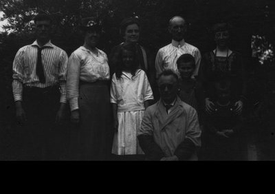 Macdonalds & Rev. Alonzo Smith & wife (unidentified 3rd couple) road trip Leaskdale-Whitby, ON., ca.1921.