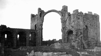 Melrose Abbey ruins, Melrose, Scotland, 1911