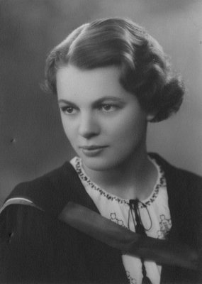 Graduation photograph of Margaret Cowan. Toronto, ON., ca.1938 ...