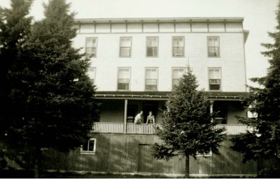 Lakeview Hotel - Guests 1950's