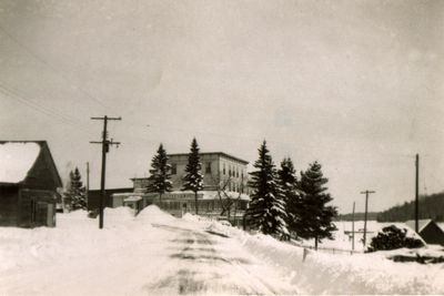 Lakeview Hotel in the 1940's