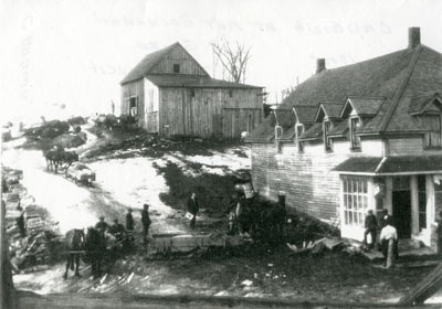 Cadging to Art Buchanan's Store, circa 1900