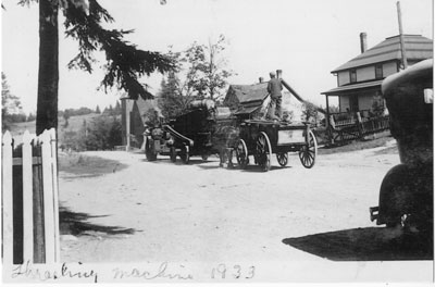 Moore's Threshing Machine, Dunchurch, 1933
