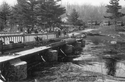 Log Drive, Knoephli Rapids, Magnetawan River, circa 1920