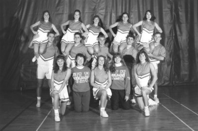 Wilfrid Laurier University cheerleading team, 1991-1992