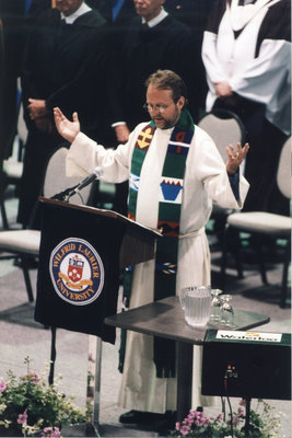 Reverend Johnathan Schmidt at Wilfrid Laurier University spring convocation ceremony, June 8, 2002