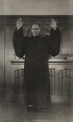 Earle Shelley in Willison Hall Chapel