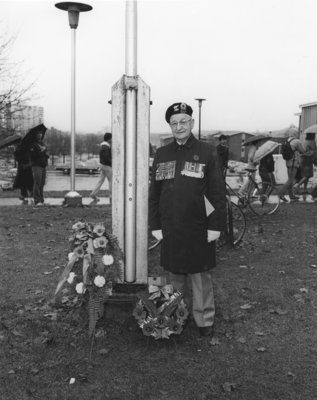 Earle Shelley attending Wilfrid Laurier University Remembrance Day ceremony