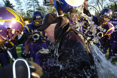 Gary Jeffries celebrates a Yates Cup victory